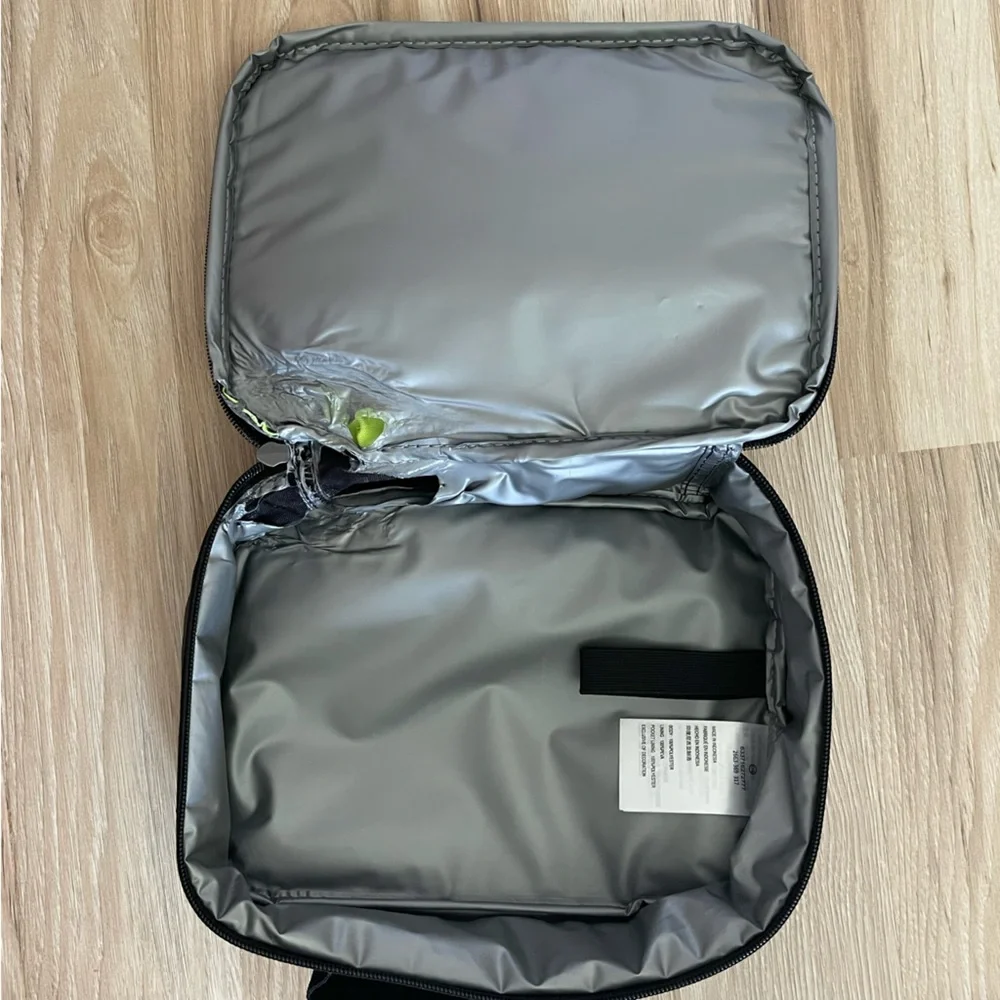 Nike Black and Neon Green Lunch Bag - Picture 3 of 5